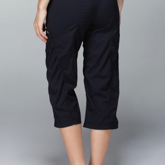 Lululemon Studio Crop Black Size 6 - Picture 3 of 14